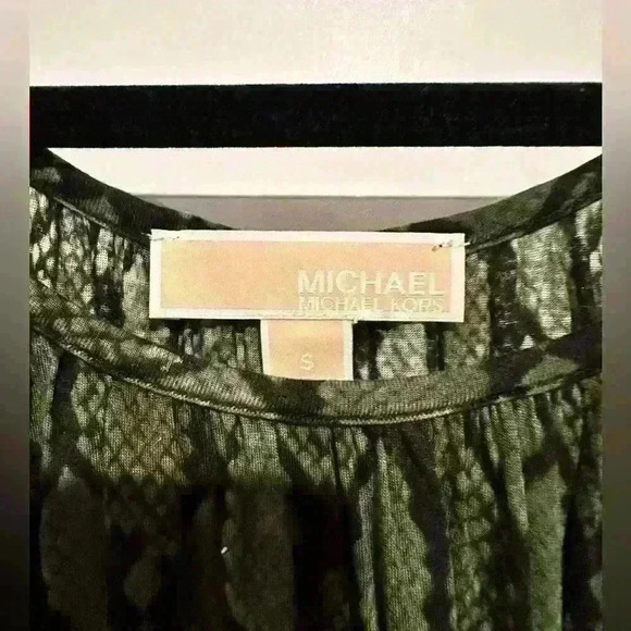 Michael Kors Snake Print Green Black Blouse size small - Picture 4 of 5